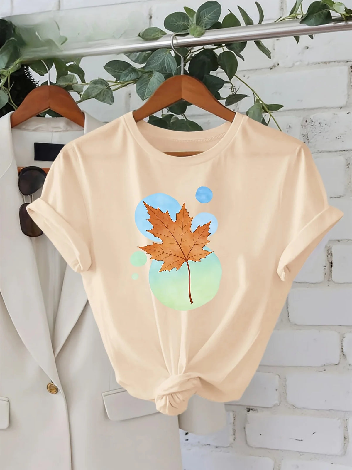T-Shirt Casual Trendy Leaf and Flower Design Print Crew Neck Tops Graphic Vintage
