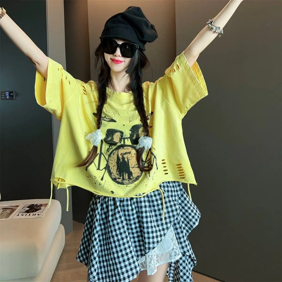 Vintage Ripped Short Sleeve T-shirts Women Casual Summer Graphic Tee Oversized