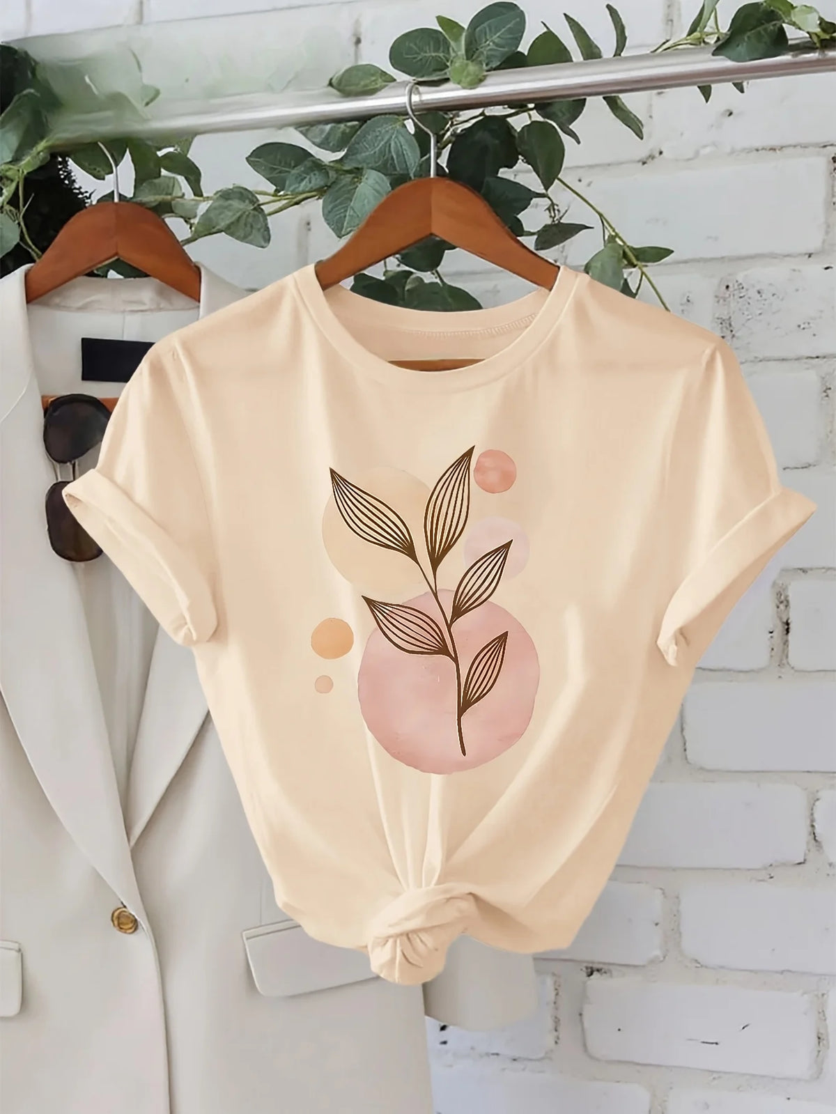 T-Shirt Casual Trendy Leaf and Flower Design Print Crew Neck Tops Graphic Vintage